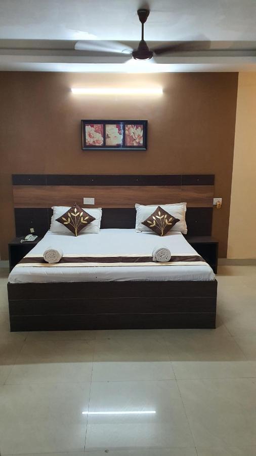 فندق S4 Residency شيناي المظهر الخارجي الصورة